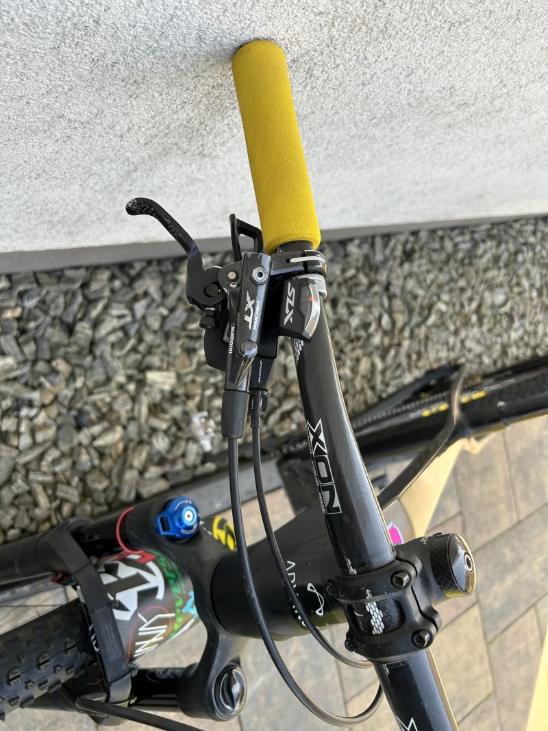 Závodní dětské karbonové kolo 