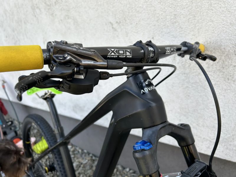 Závodní dětské karbonové kolo 