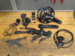 nová sada Shimano GRX Di2 RX825 2x12