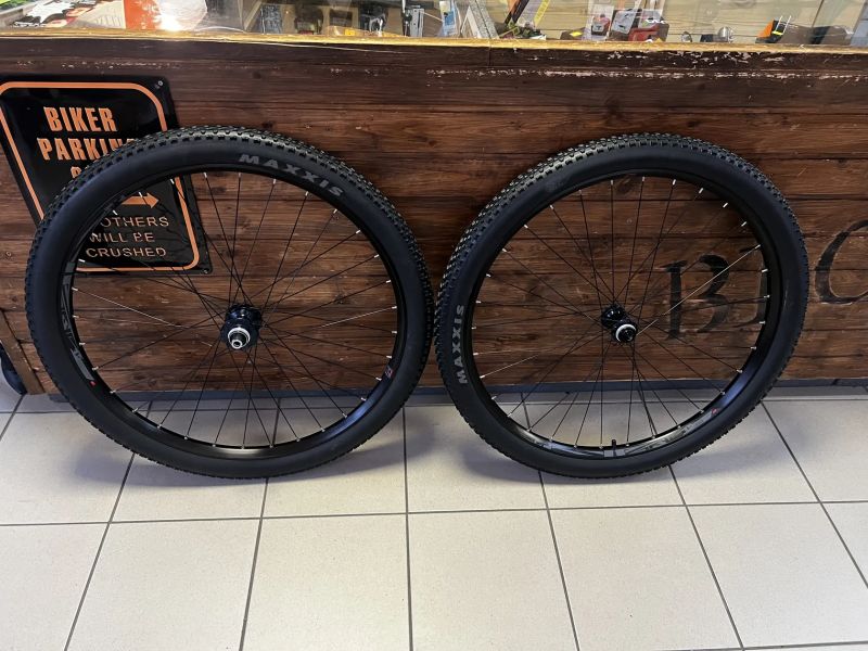 Nové výplety Shimano SLX 29" Boost