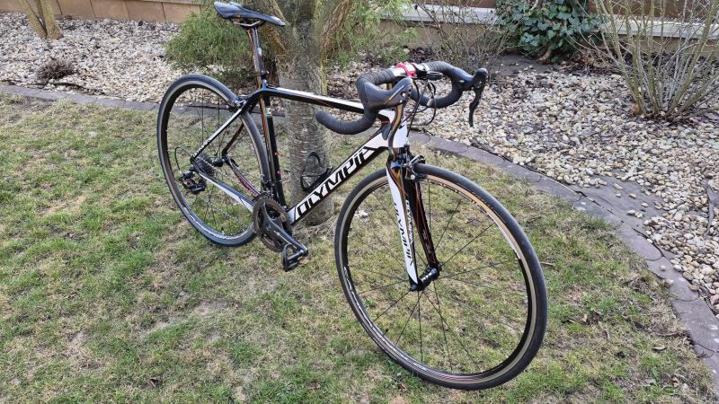 Olympia Ego RS (vel.S/M - na postavu 160-175cm), na karbonové sadě Campagnolo Record 11s