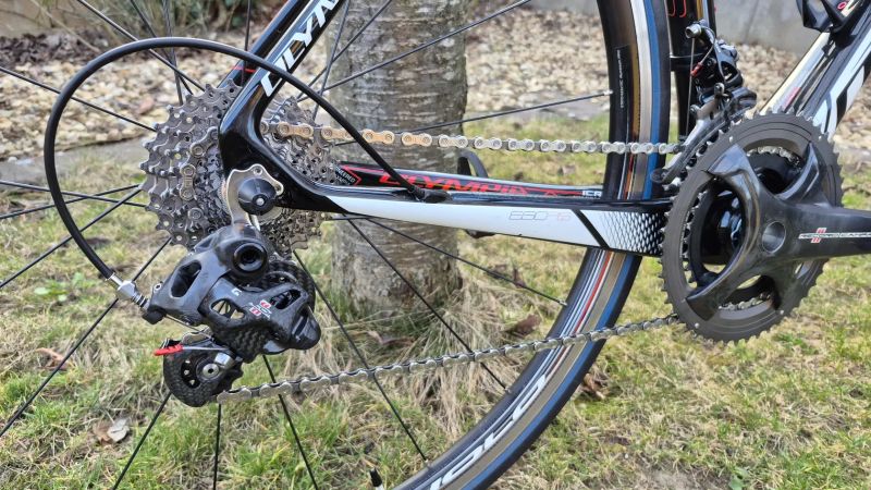 Olympia Ego RS (vel.S/M - na postavu 160-175cm), na karbonové sadě Campagnolo Record 11s