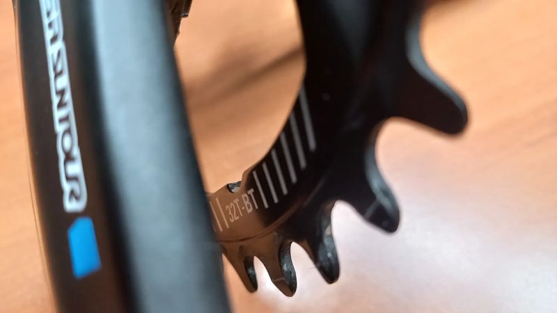 nové kliky Suntour Zeron 32Z 175mm