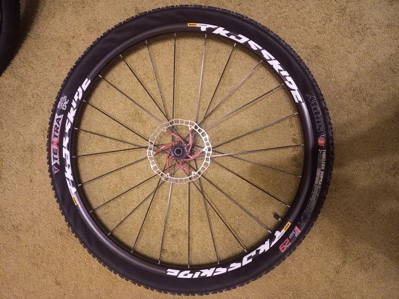 Zapletená kola Fulcrum a Mavic