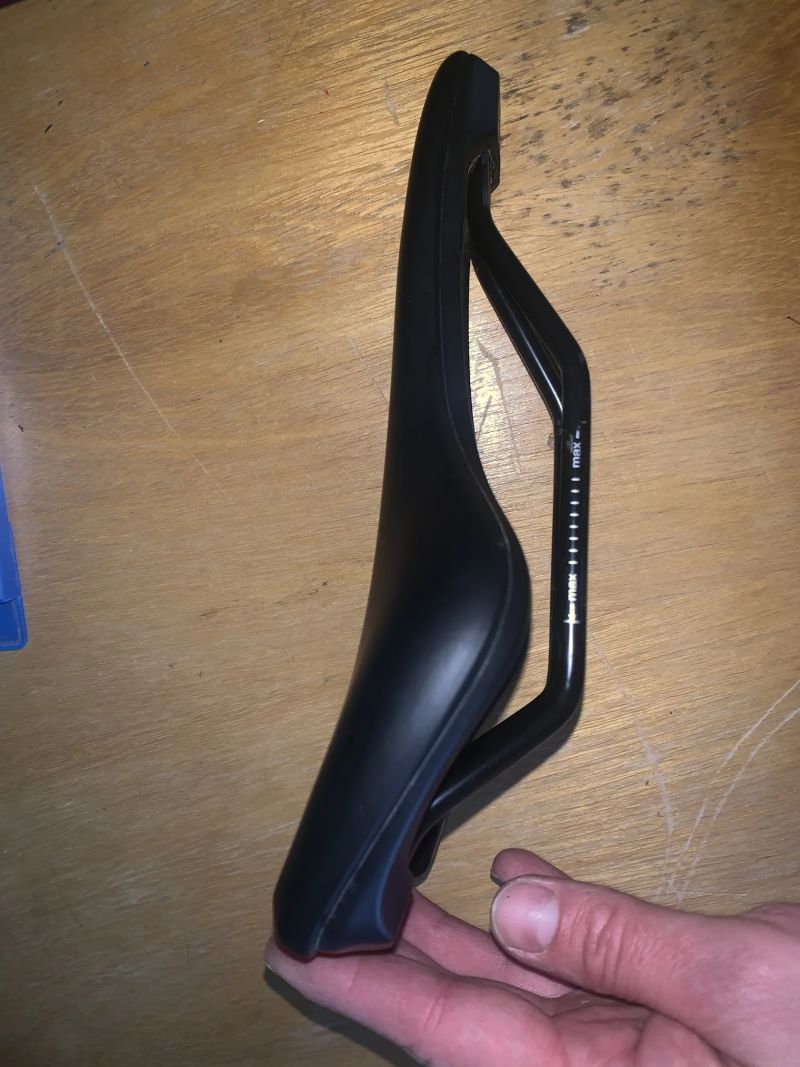 Sedlo Cube Natural Fit Nuance Pro 