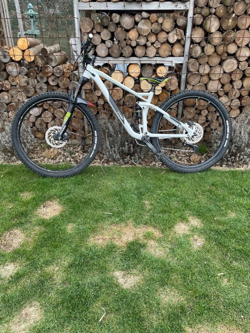 Prodám Cube Stereo 120