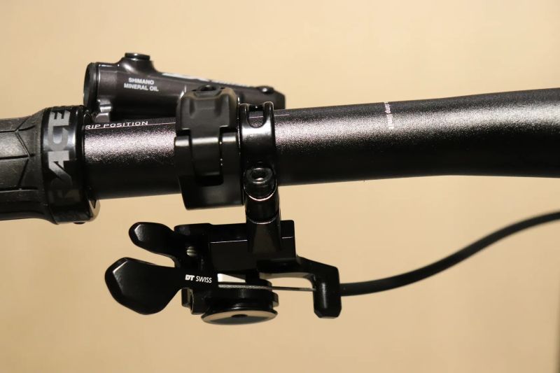 Superior XP CRB 19“ – Nové XC Carbon (10,4 kg)