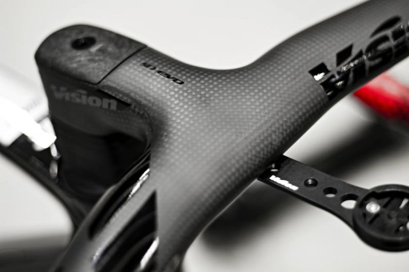 Cipollini Bond Evo, Sram Red AXS, Powermeter, Lightweight Meilenstein / Newman Vonoa