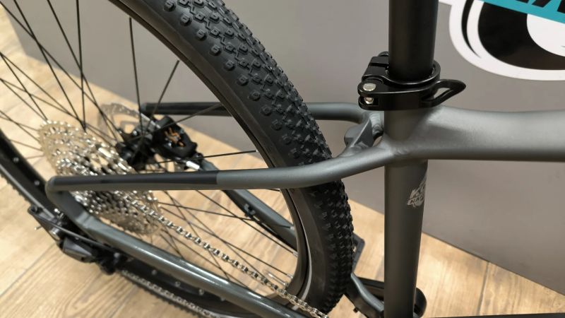 Cube Aim 27 1x11 šedá S 2026