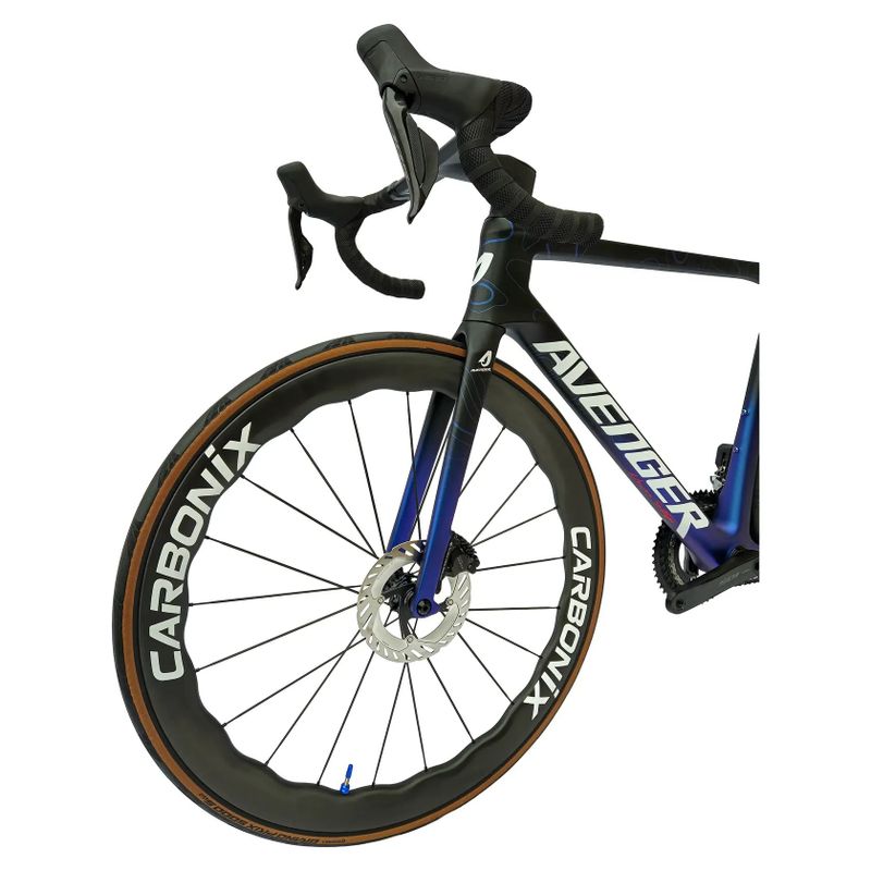 Nové silniční aero kolo Avenger Shuttle | Shimano 105 DI2 | karbonové špice | vel. M | 7,3 kg