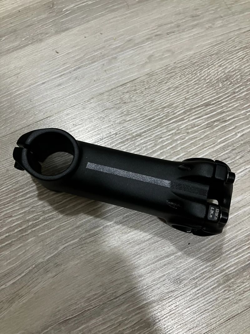 NOVÝ představec Giant Contact 10° - 100 mm