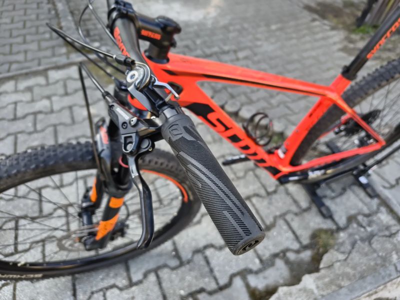 KARBONOVÉ HORSKÉ KOLO SCOTT .,. JAKO NOVÉ