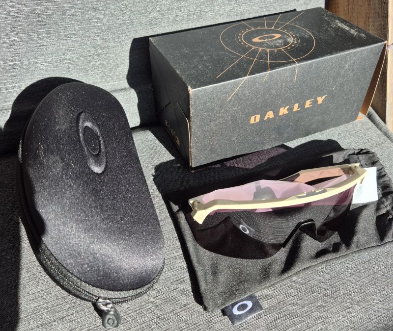 Oakley Sutro lite prizm road black, matte Sand, nové 