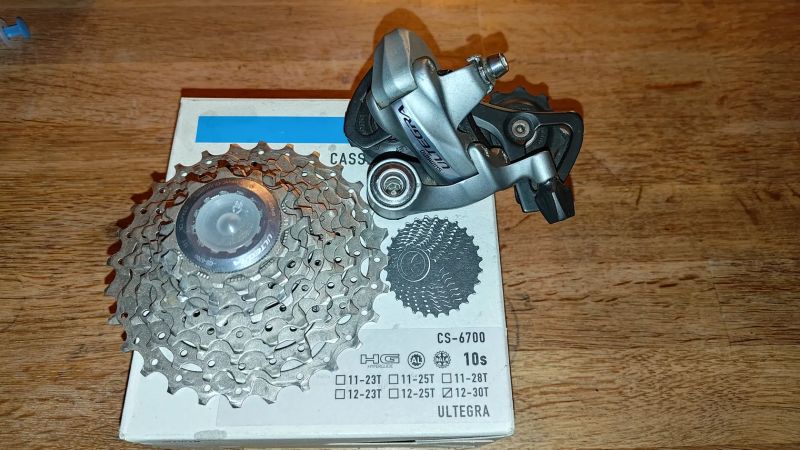Přehazovačka Ultegra 10 s + Kazeta Ultegra 11-28 CS-6700