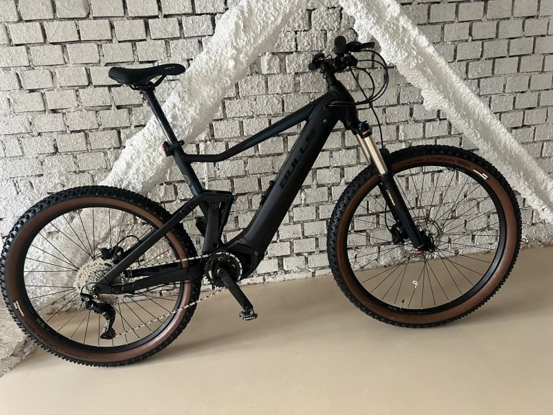 ⚡ Bulls Copperhead EVO AM 1 (750 Wh) – Špičkový stav