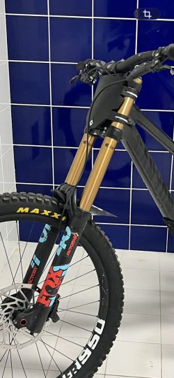 Vidlice fox 40 kashima grip2