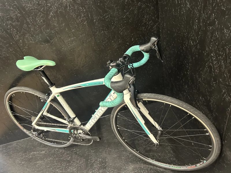 Bianchi - Sora 2x9 speed