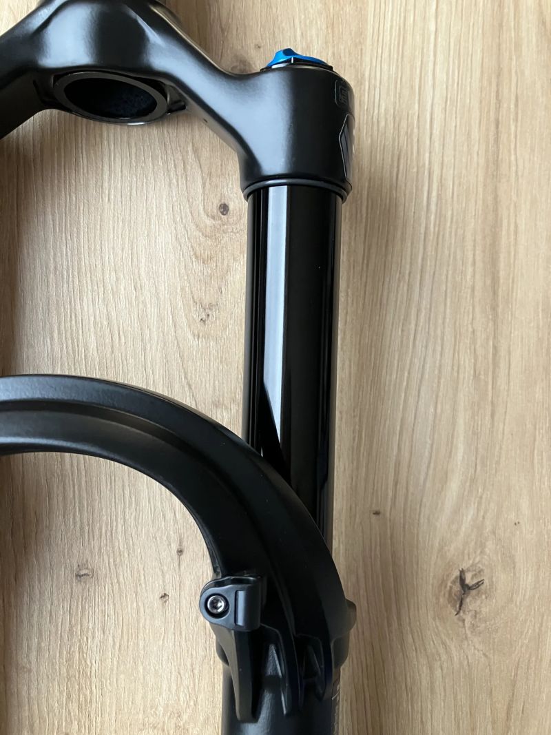 Vidlice FOX 34 Performance Elite Grip2 140mm 29" offset44mm osa15x110 