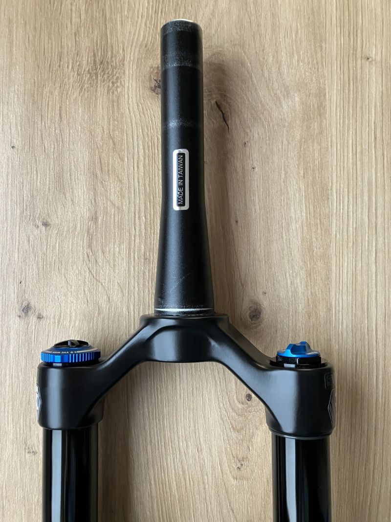 Vidlice FOX 34 Performance Elite Grip2 140mm 29" offset44mm osa15x110 