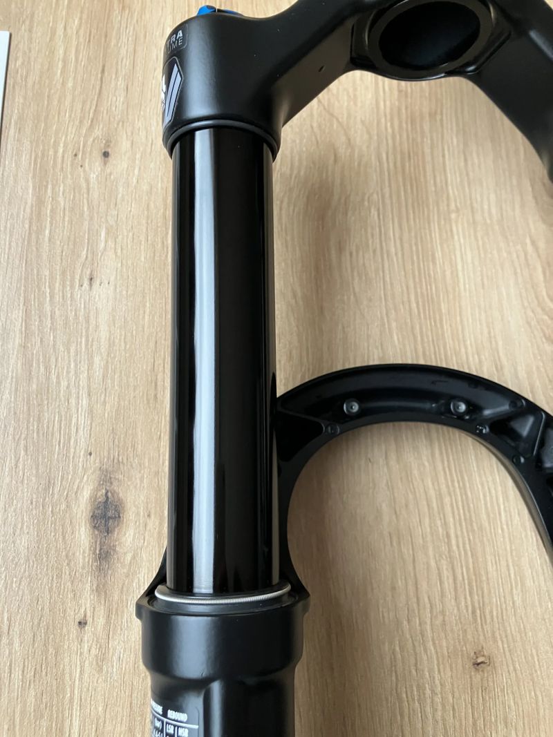 Vidlice FOX 34 Performance Elite Grip2 140mm 29" offset44mm osa15x110 