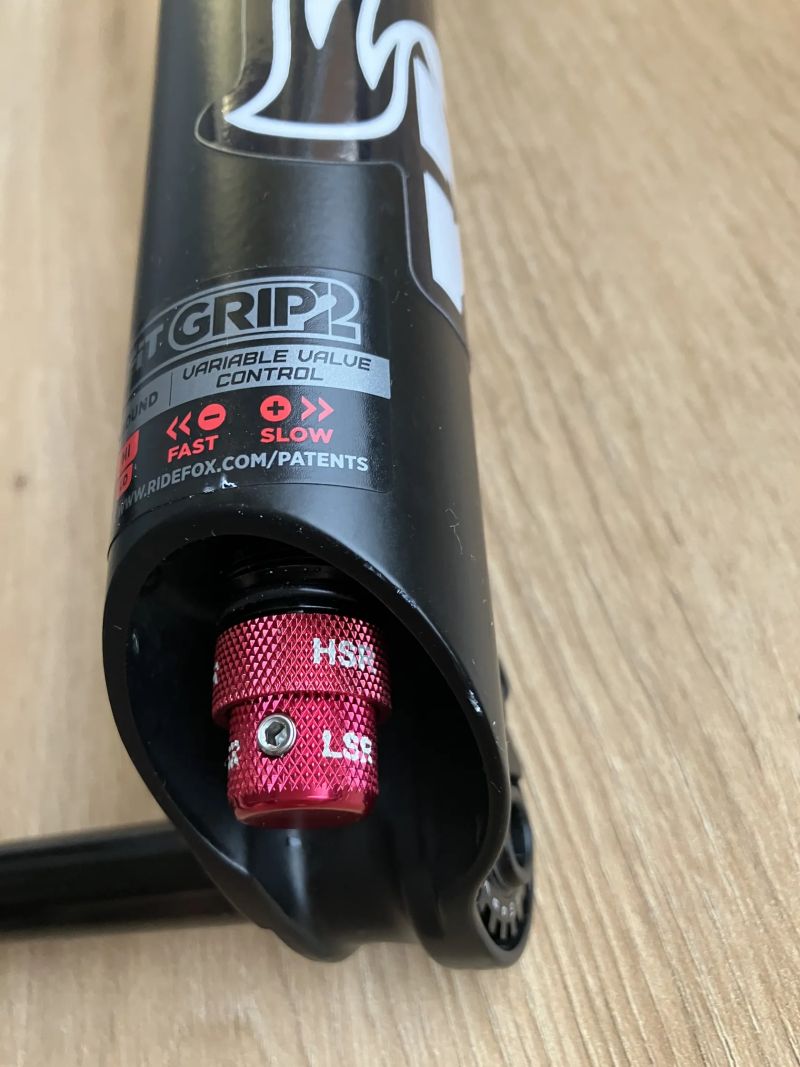 Vidlice FOX 34 Performance Elite Grip2 140mm 29" offset44mm osa15x110 