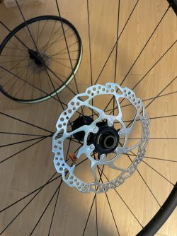 Stan’s NoTube Crest S2