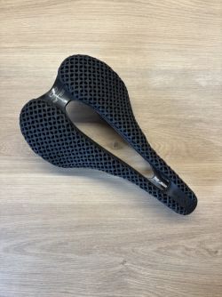 sedlo - SELLE ITALIA SLR Boost Superflow 3D CARBON - černé 171g