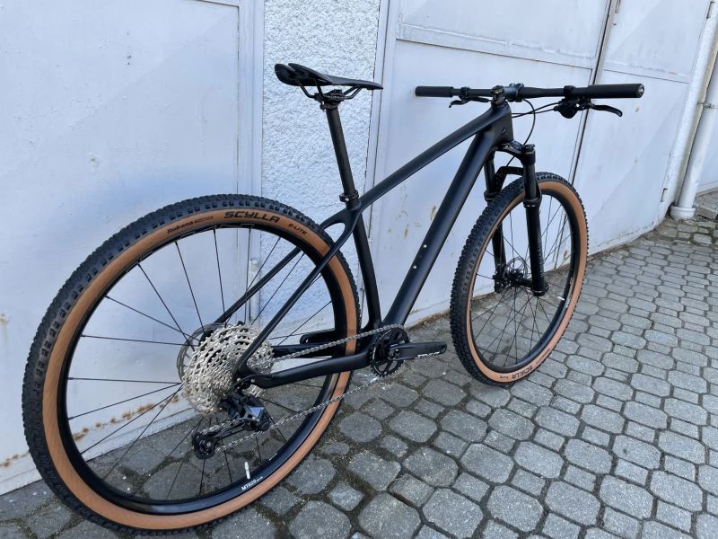 Horské kolo Carbon 29”