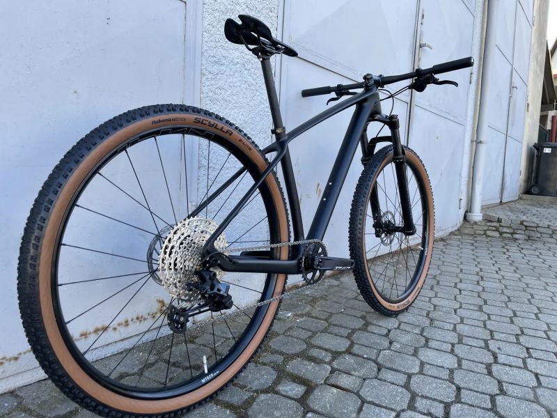 Horské kolo Carbon 29”