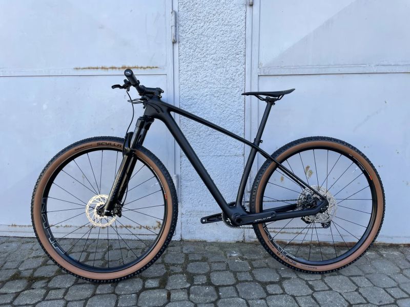 Horské kolo Carbon 29”