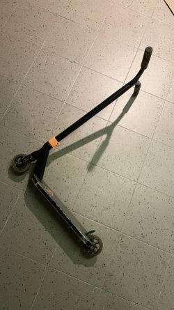 Freestyle koloběžka Striker – park, dobrý stav“