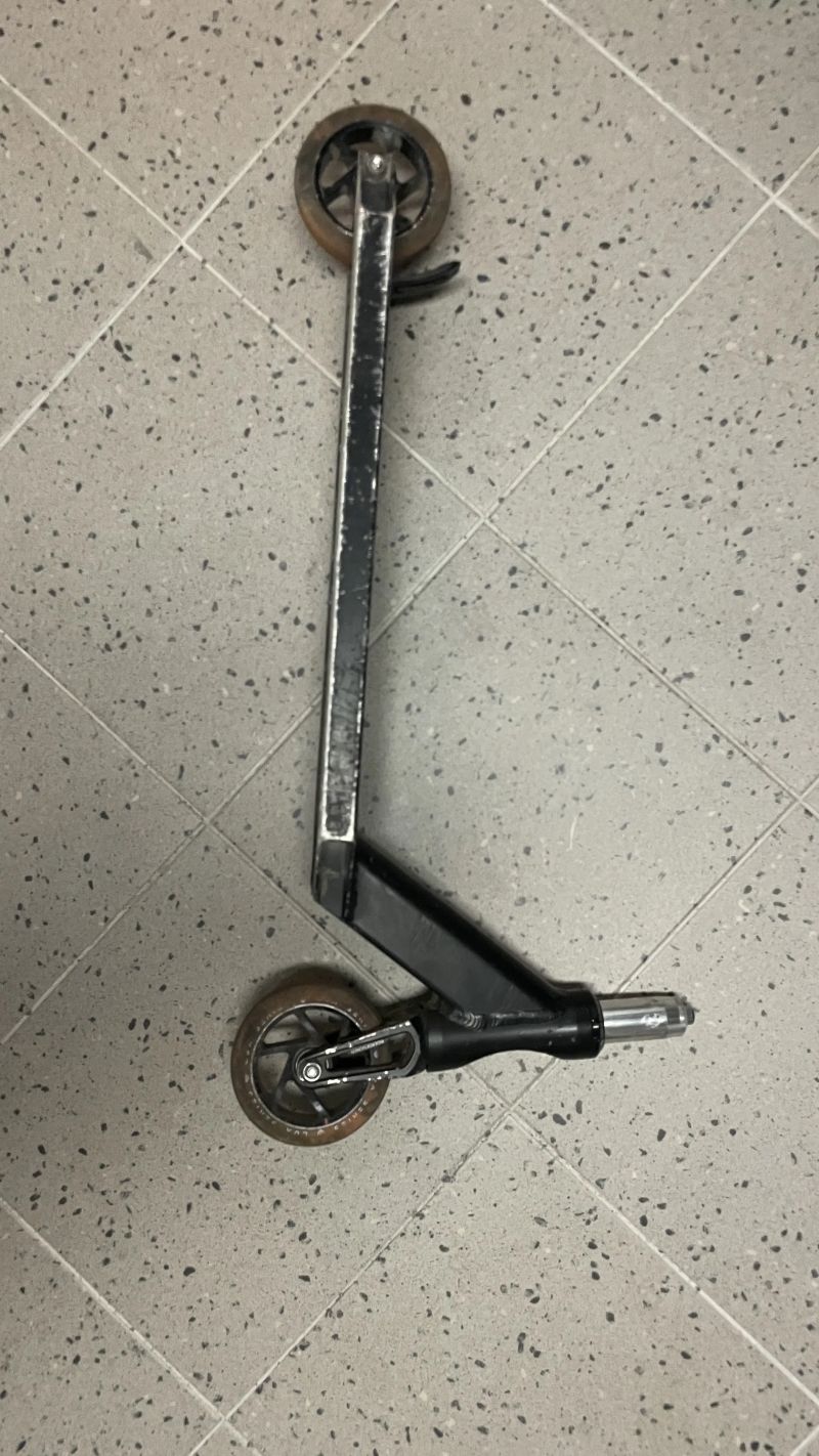 Freestyle koloběžka Striker – park, dobrý stav“