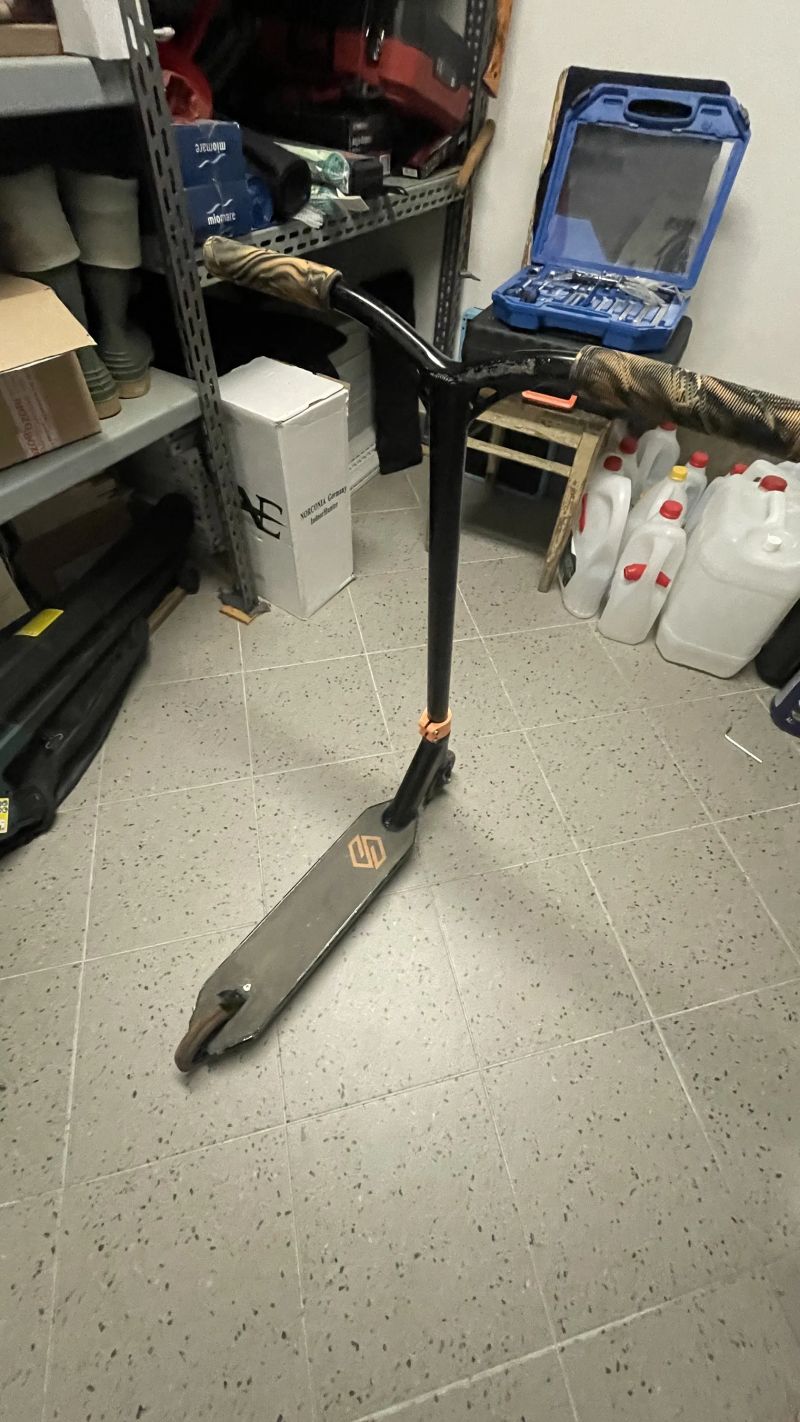 Freestyle koloběžka Striker – park, dobrý stav“