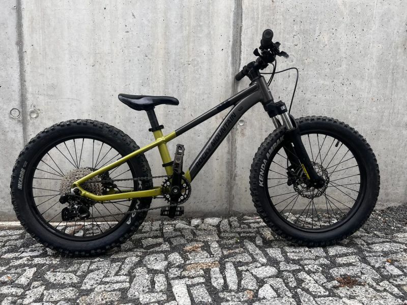 Rocky Mountain 20”