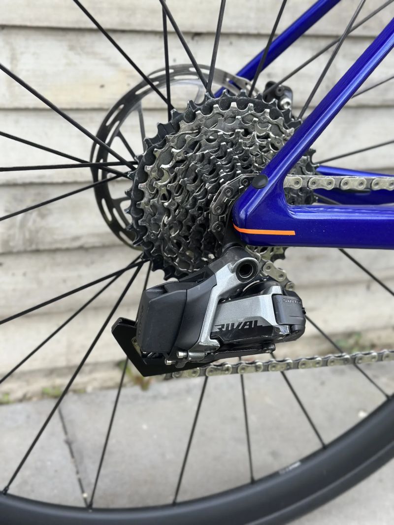 BMC Teammachine Three 2024 | NOVÉ