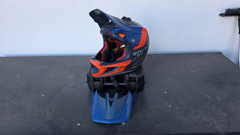 Troy Lee Designs d4 composite M 