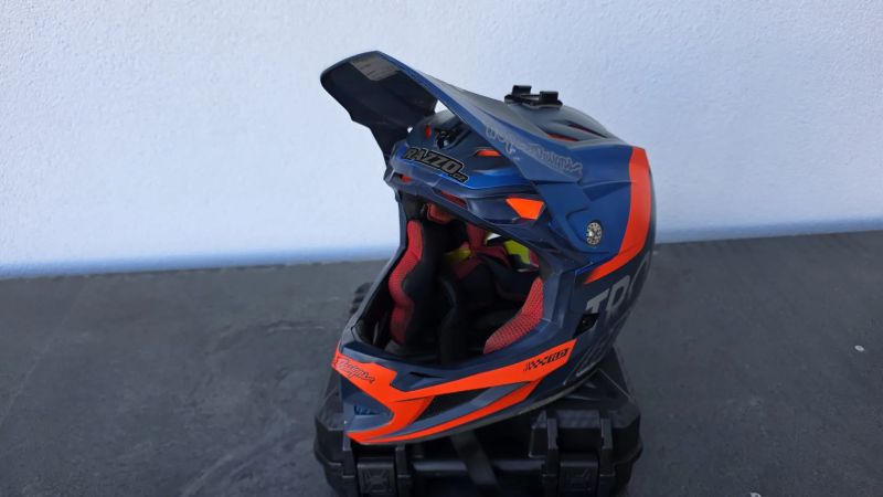 Troy Lee Designs d4 composite M 