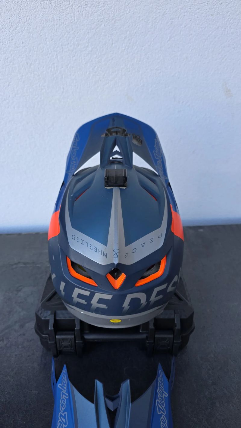 Troy Lee Designs d4 composite M 