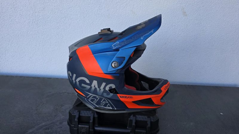 Troy Lee Designs d4 composite M 