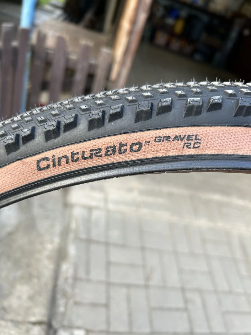Gravel pláště Pirelli