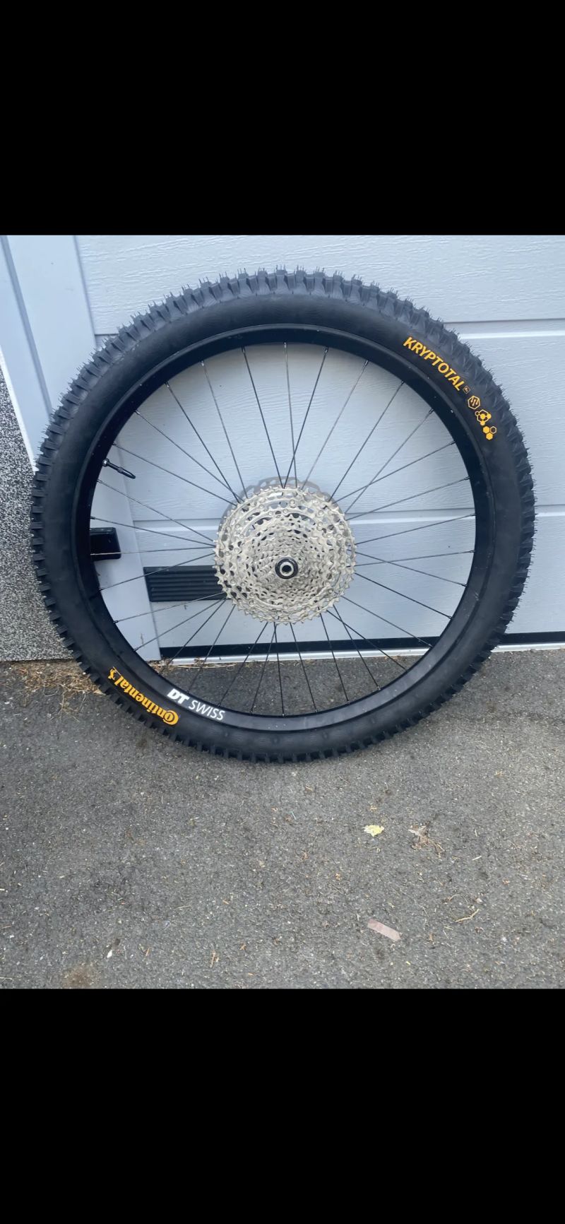 DT Swiss fr 541 s xt nabojem, deore kazetou a xt kotoucem