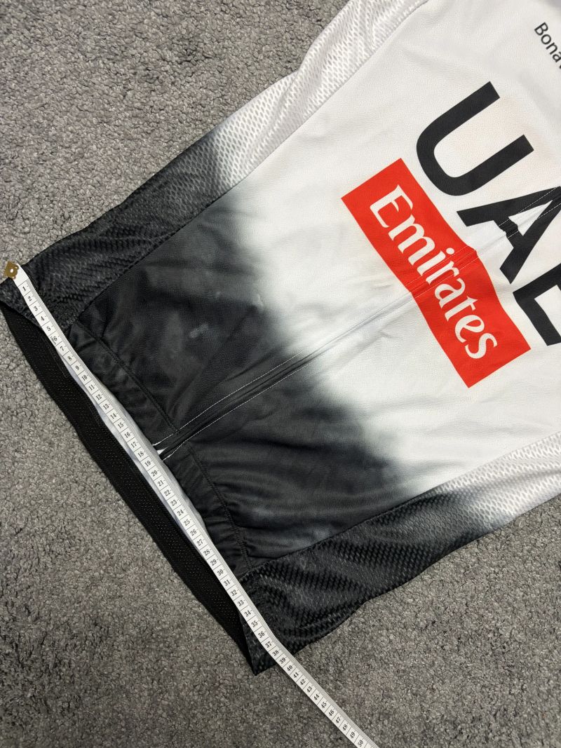 Cyklistický dres UAE Emirates Bonavelo, velikost M (L)