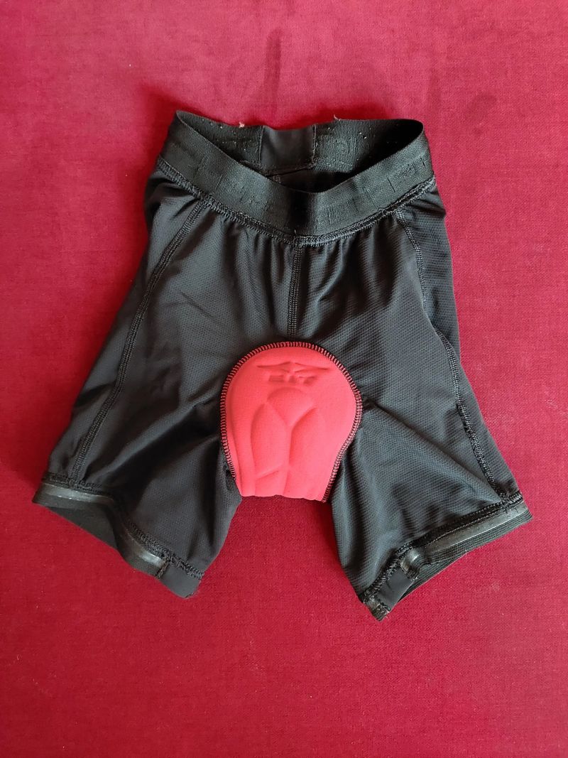 Vnitřní kraťasy Kalaš X3 - vel. 134 cm