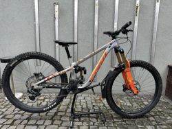 Pivot Firebird - rámový set!