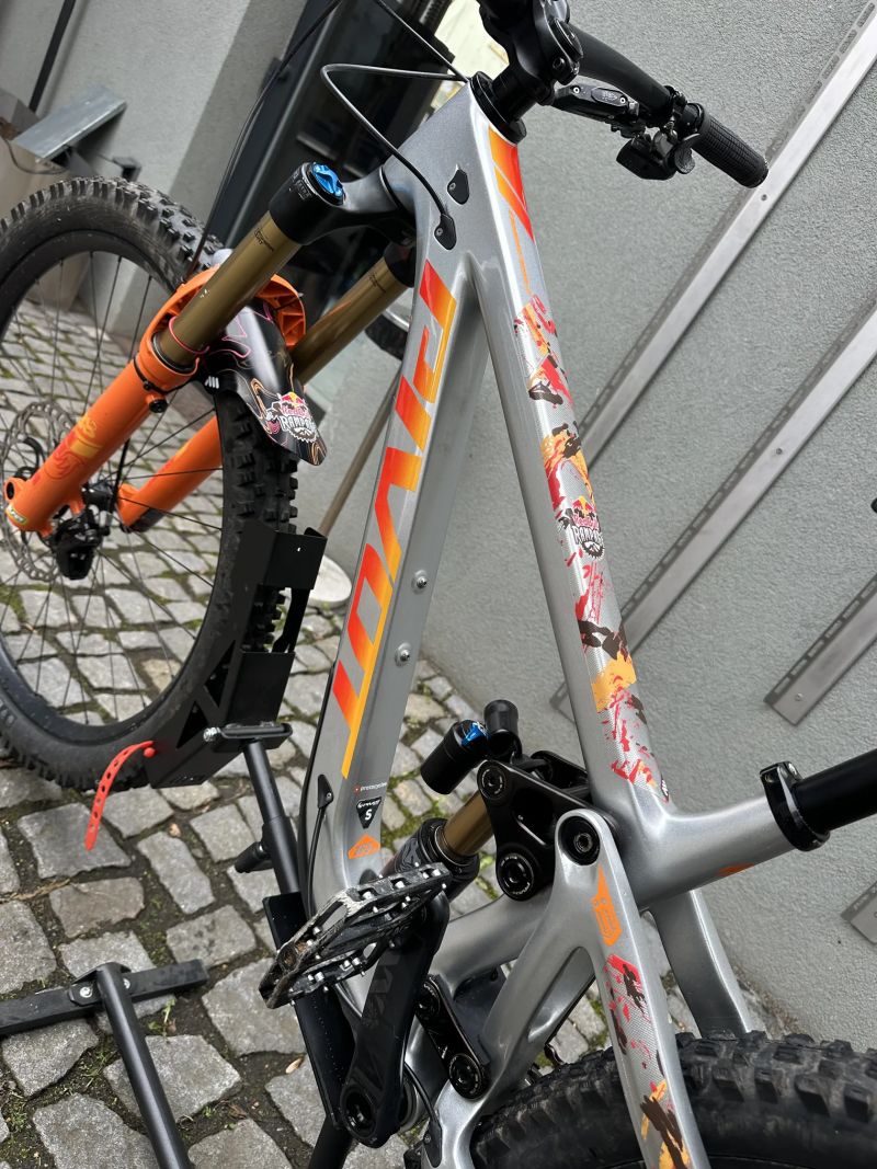 Pivot Firebird - rámový set!