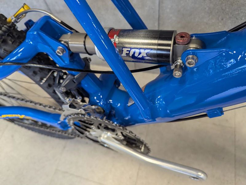 Cannondale Super V 2000, velikost M, Volvo, rok 1999, CODA, po repasi, původní osazení