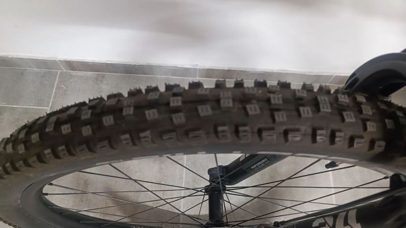 Canyon Neuron CF9