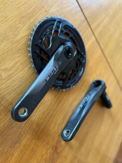 Komponenty na silniční kolo - Sram AXS Rival 2x12, Force D1, ořech ZIPP XDR XPLR, Cannondale C1