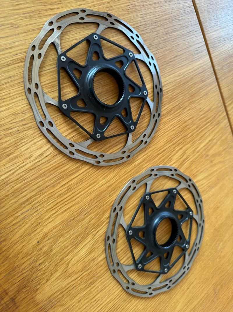 Komponenty na silniční kolo - Sram AXS Rival 2x12, Force D1, ořech ZIPP XDR XPLR, Cannondale C1