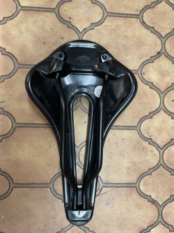 Sedlo LOOK= přebrandované Selle Italia